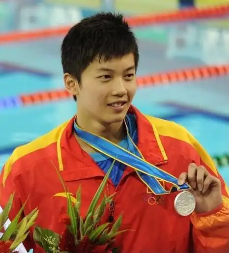 汪顺十几岁时的样子