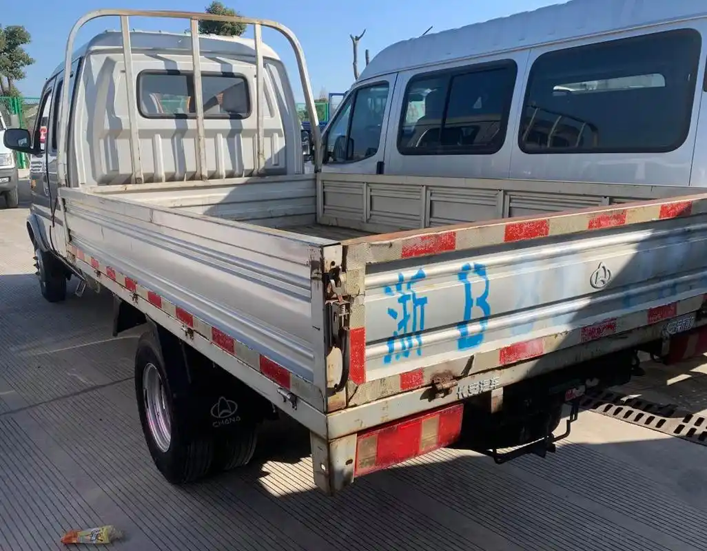 长安货车新豹 双排货车 1.5 售价:2.