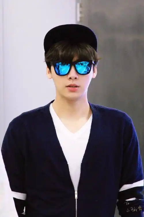 峰启新一岁,事事常安乐##祝李易峰0504生日快乐