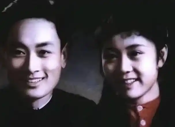 庞学勤:与王心刚齐名,照顾精神病发妻一生,80岁再婚娶妻子闺蜜