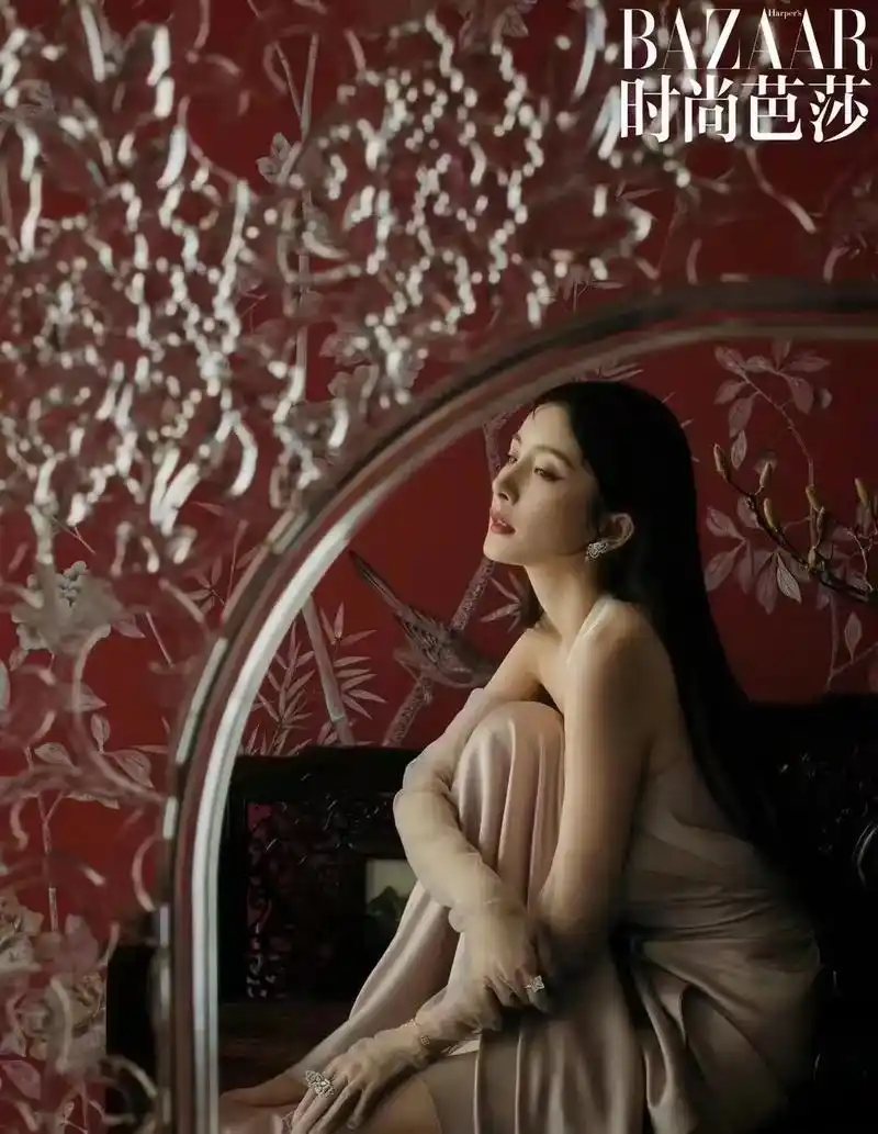 "红"运当头,大展"红"图[烟花] #杨幂时尚芭莎二月刊封面 - 抖音