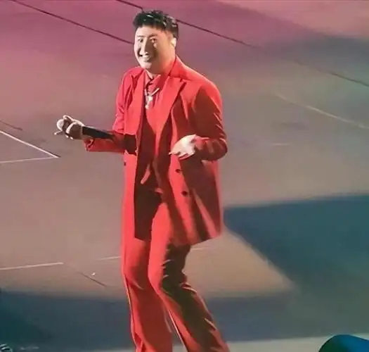 潘玮柏近照发福变胖,本人超像郝邵文,网友大呼快减肥!