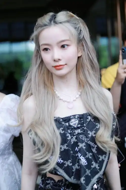 729陈卓璇宝贝上班更新视频