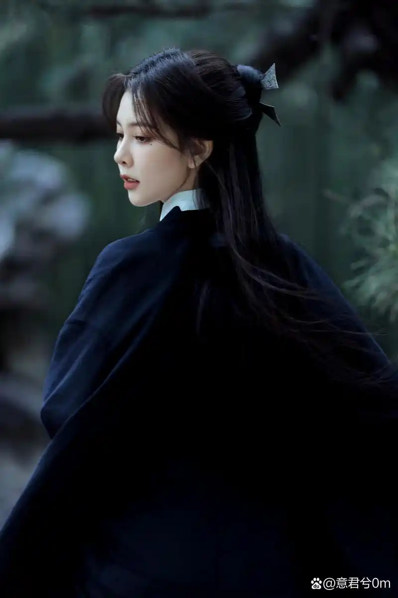 宋妍霏古装侠女写真#宋妍霏# #杨迪宋妍霏回应自热锅事件# 姐姐好美