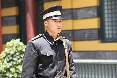 亓航《夺宝传奇》剧照亓航《夺宝传奇》海报