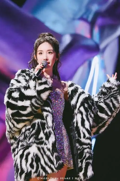 杨幂你怎么这么好看跨年舞台