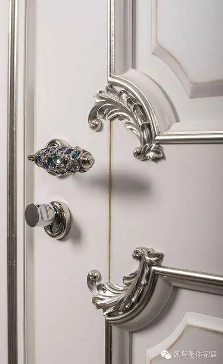 全国木门三十强企业【风鸟家居】