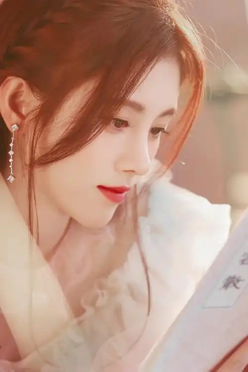 鞠婧祎如意芳霏