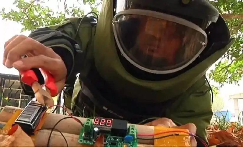 拆弹专家是如何炼成的