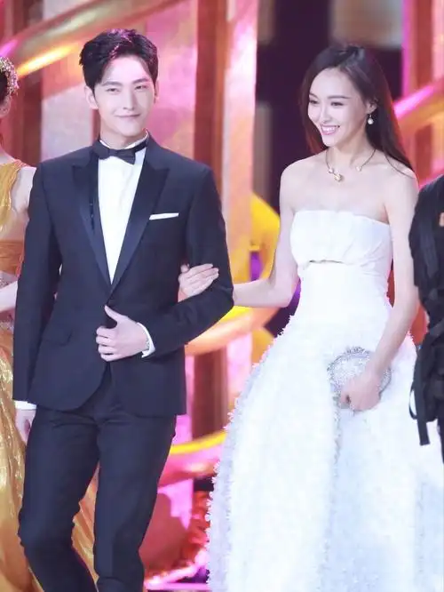 唐嫣杨洋图片 唐嫣杨洋活动照图片