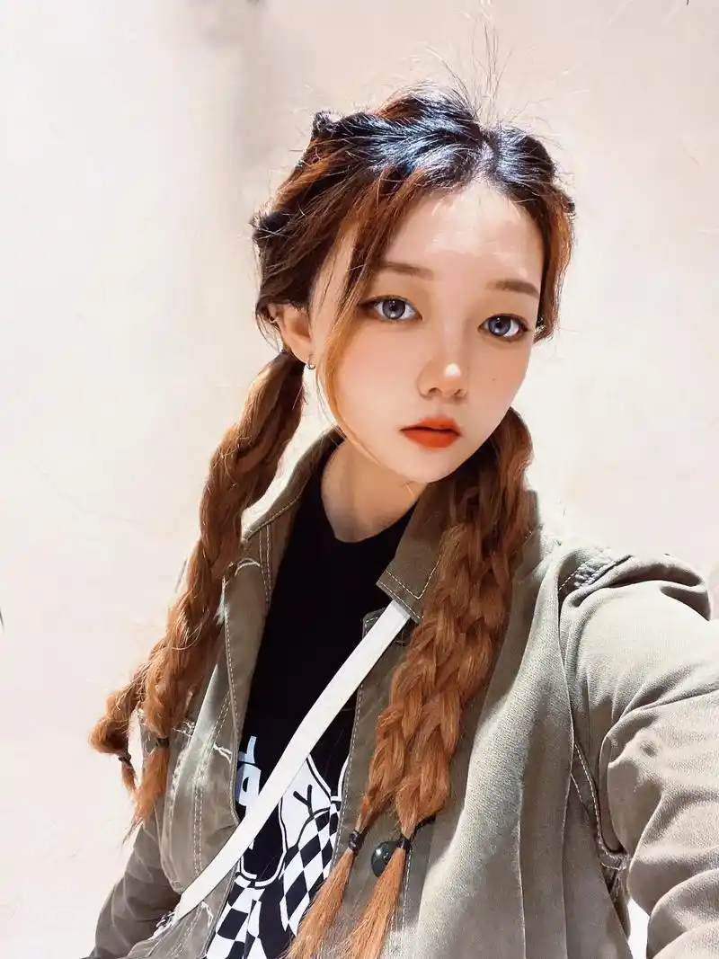 分享照片 #长相差了点但气质不能输 - 抖音