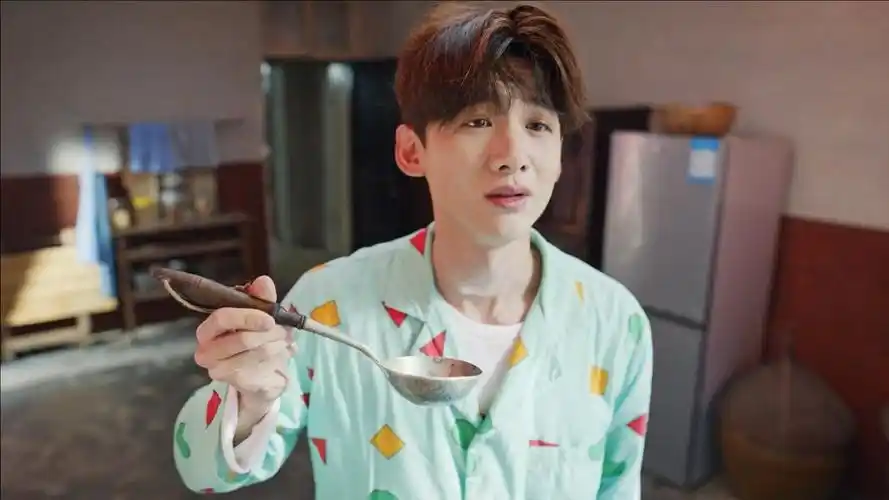 我们的新时代白敬亭是天生喜剧人这气质拿捏得妥妥的