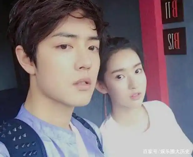 肖战"情史":大学时被女生倒追,至少1个女朋友,毕业后相过亲
