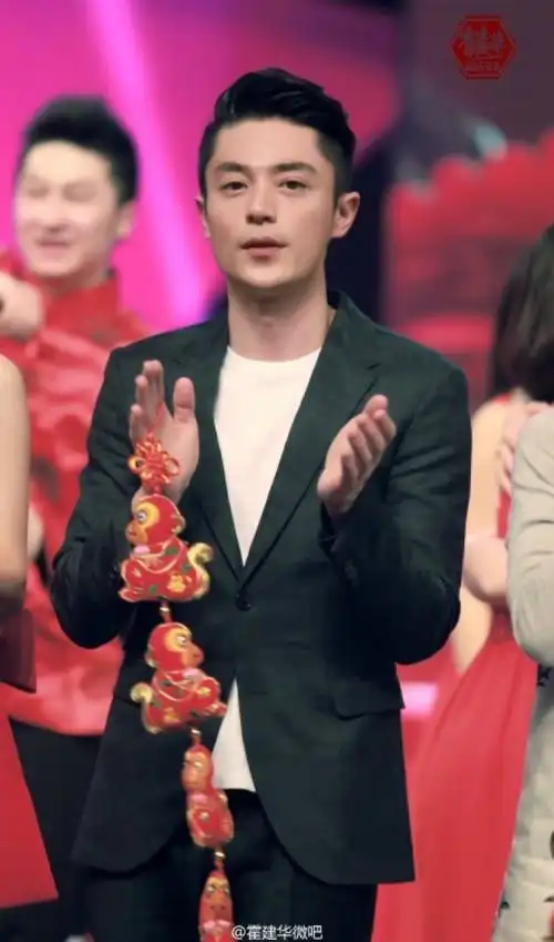 霍建华时尚芭莎封面# 【20160120上海发布会】才刚刚分别,就又开始