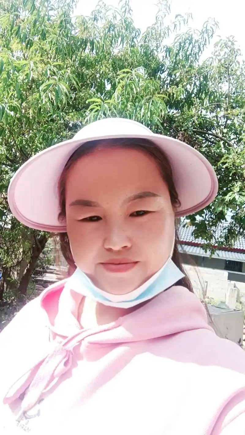 看到别人幸福的时候,我也会掉眼泪,不为别的,总觉得这一路走来 - 抖音