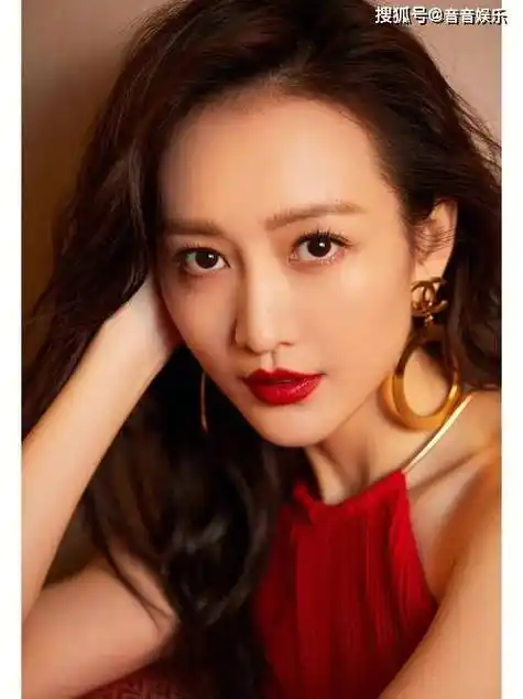 41岁王鸥性感如20岁小妹,撩人魅力不减!_气质_女性_女神