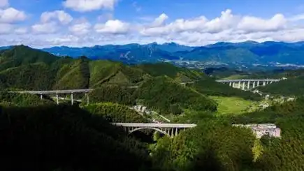 构建便捷交通路网为群众美好出行加速湖南公路建设发展纪实