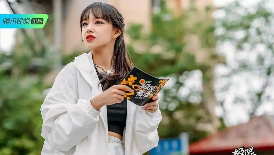 《极限青春》王珞丹告白"直线球" 程潇吐槽王一博_技巧_鞋带_滑板