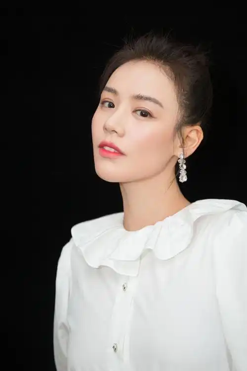 马思纯图片 马思纯清甜可爱性感活动照片