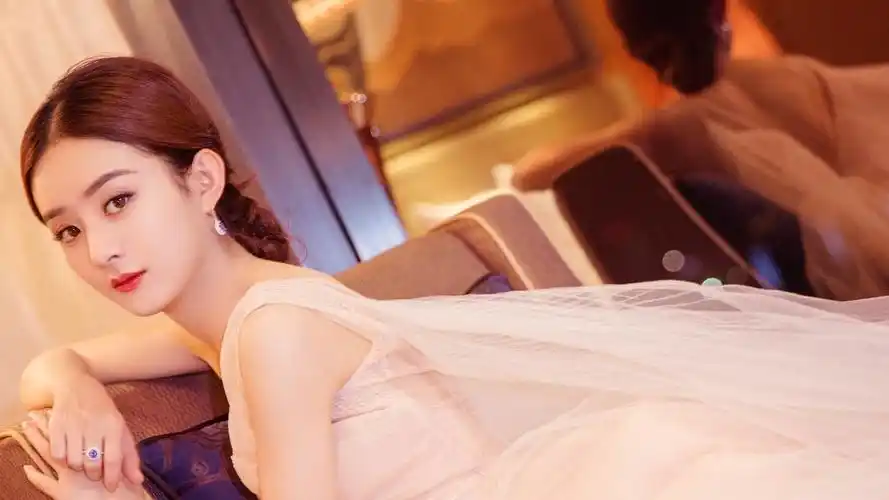 61m上传时间:2020-06-16壁纸标签:赵丽颖明星风尚壁纸封面图赵丽颖