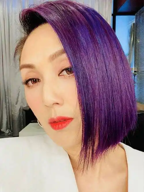 杨千嬅的儿子长大了,9岁的他神似父亲,一家三口合影有新意_丁子高