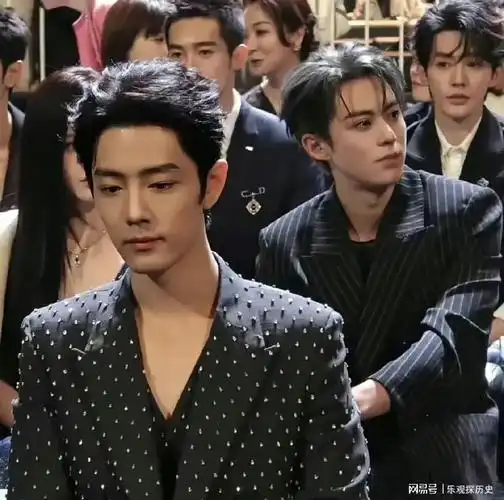 最前面:肖战,1991年,身高183.6cm,代表作《陈情令》.