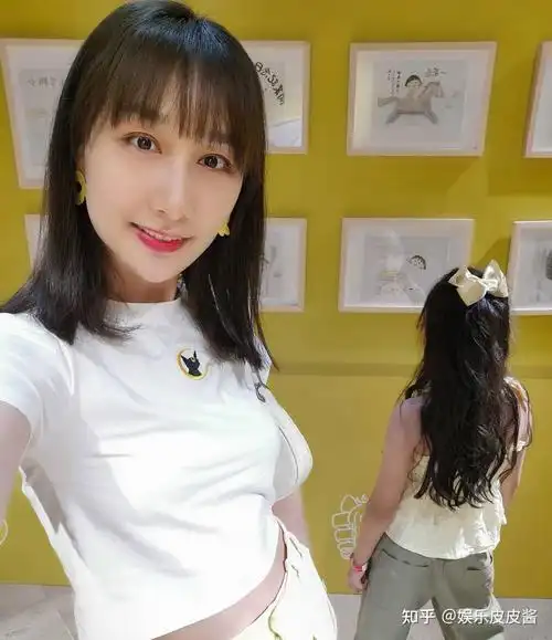 出道15年爆红后绯闻不断为何翟煦飞对他依旧不离不弃