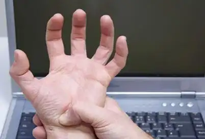 主要临床表现为运动神经系统障碍,肌无力,肌萎缩,肌震颤,肌肉痉挛