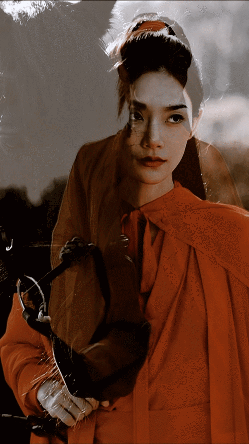 曾可妮红装高马尾好飒##曾可妮古风红衣造型