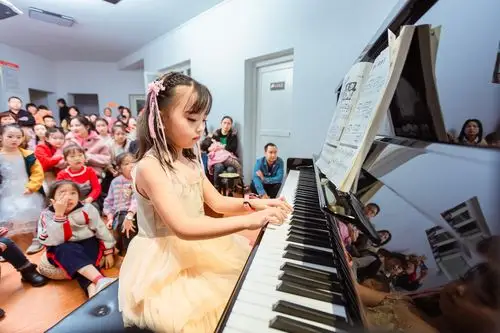 在这美好季节里,我们终于迎来了2019年的学生钢琴音乐会.
