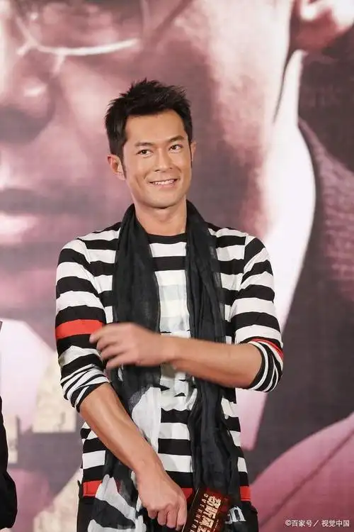 古天乐眉毛成倒八字,疑整容?