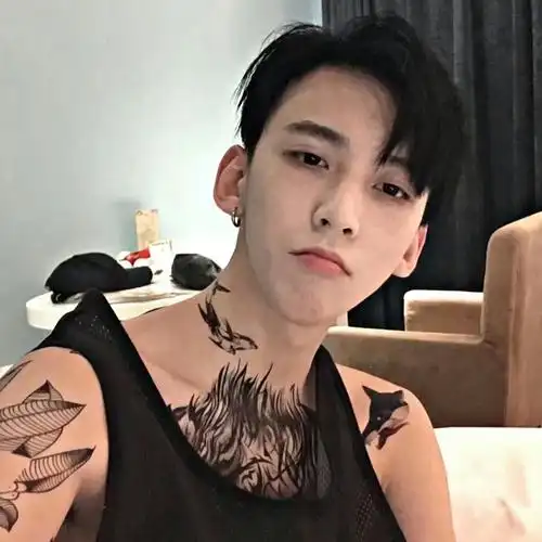 高调社会人_霸气情侣头像图片_扣扣居