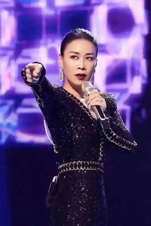 那英不再沉默,揭开联合抵制刀郎原因,他隐退十几年之谜_杨紫和_角色