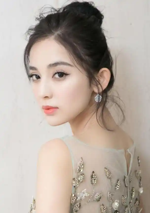 娱乐圈6位漂亮的90后女星,如果让你选一个娶回家,你会选择谁?