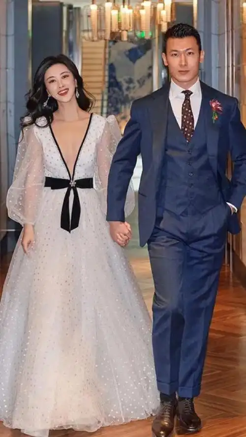 浪姐夫妇时尚穿搭之朱珠王昀佳