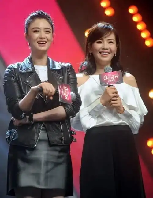 体重不是气质的决定因素,看刘涛和蒋欣的合影,你就明白了