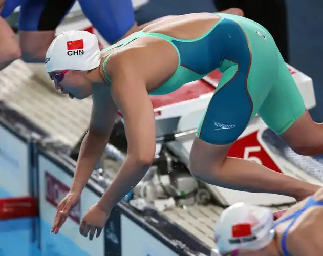 游泳——唐钱婷获女子100米蛙泳冠军