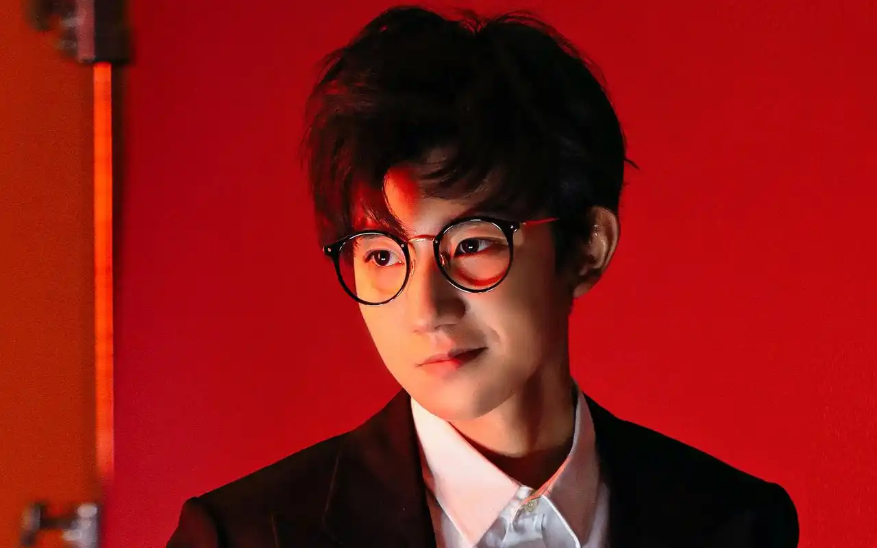 tfboys王源时尚帅气写真高清桌面壁纸