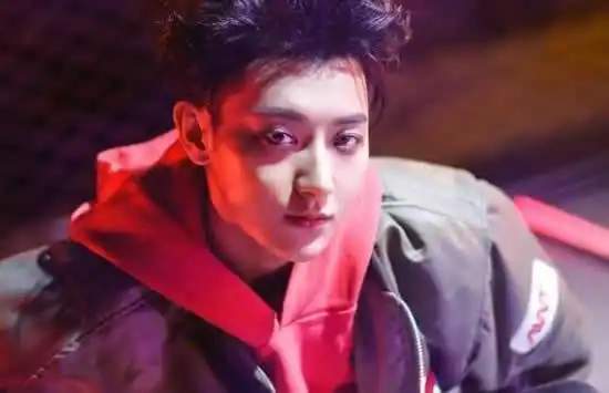 黄子韬个人资料简介黄子韬家里面很有钱吗