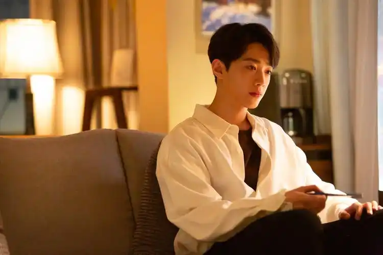 赖冠霖《初恋那件小事》圆满收官 生动诠释青春成长实录