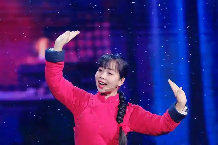 原创让亲情无缝连接歌手王二妮让妈妈和婆婆做邻居