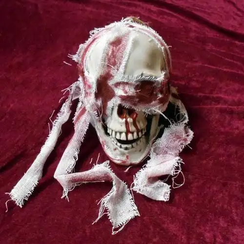 迎新必备仿真塑料骷髅头摆件死人头模型道具万圣节鬼屋吓人用拍摄影视