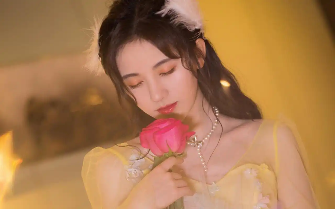 鞠婧祎浪漫性感写真,外型清新,温柔无害!