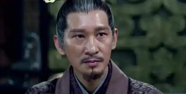 王劲松古代戏接的多,因为他更喜欢在古装戏里探索人性,他特别喜欢历史