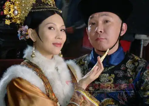 甄嬛传续作上市重温打动流潋紫的乌拉那拉氏