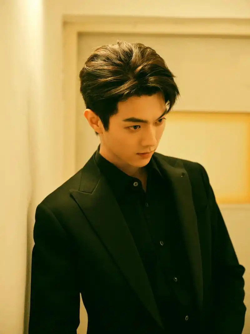 许凯#    #许凯金至尊珠宝品牌代言人