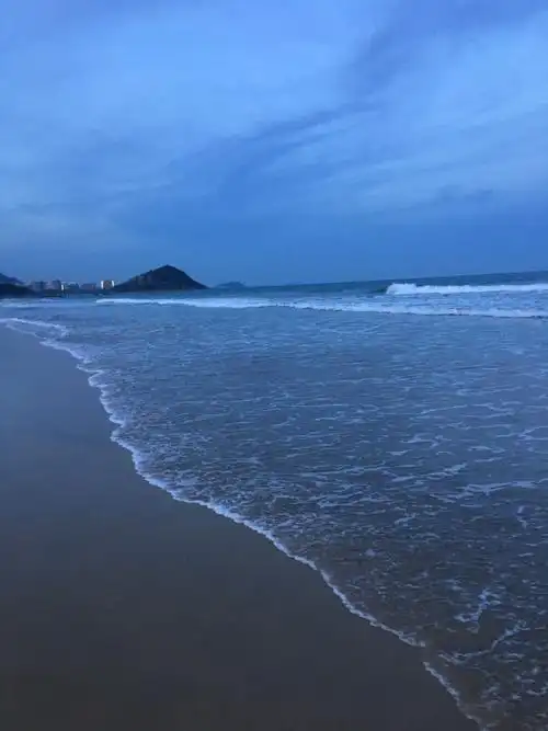 6.21晚用手机拍下香水湾天海海边的夜景,它真的是太美了!