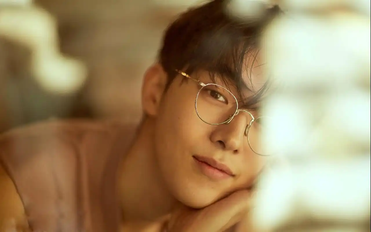 韩国帅哥南柱赫时尚帅气写真电脑壁纸