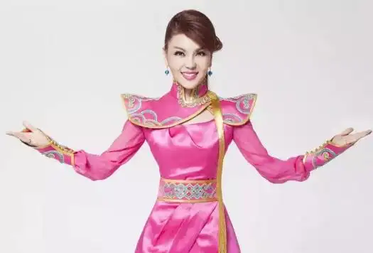 1983年9月7日出生于内蒙古.