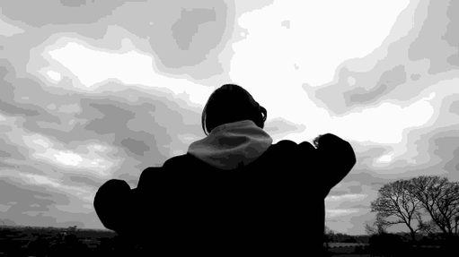 男生很爱某个女生时是这样的